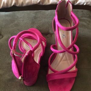 Women’s Fuchsia wedge sandals